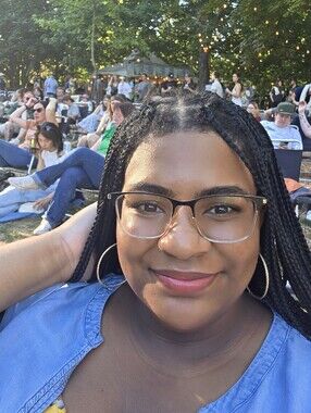 Meet your Posher, Araya